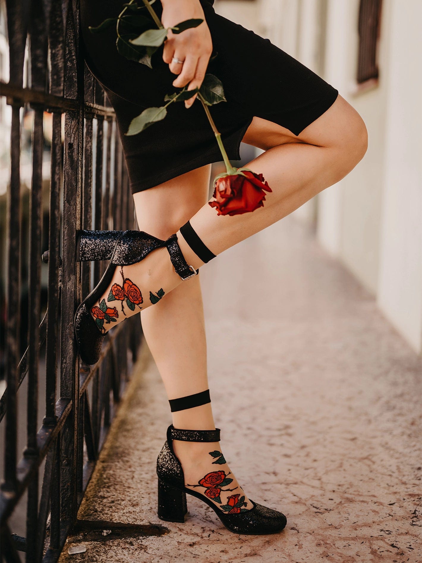 Le Bar a Chaussettes - Chaussettes Nylon Roses Rouges