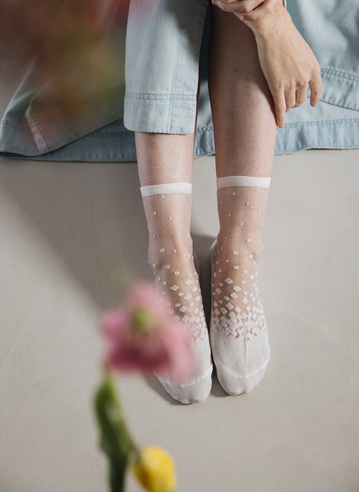 Chaussettes Transparentes à Pois NakaMeguro White - Atelier St Eustache
