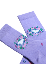 Chaussettes Snoopy Fleurs mauve portées - BeSocks