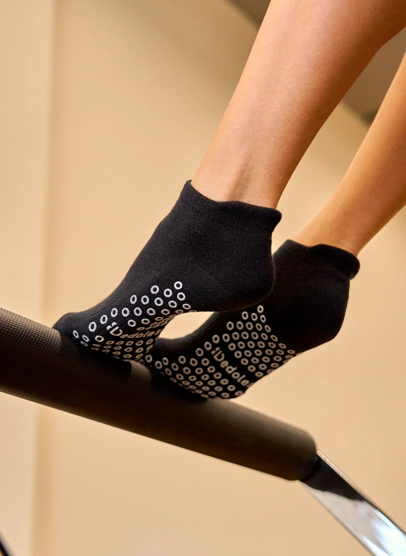 Chaussettes Antidérapantes Pilates & Yoga Noires - Dedoles