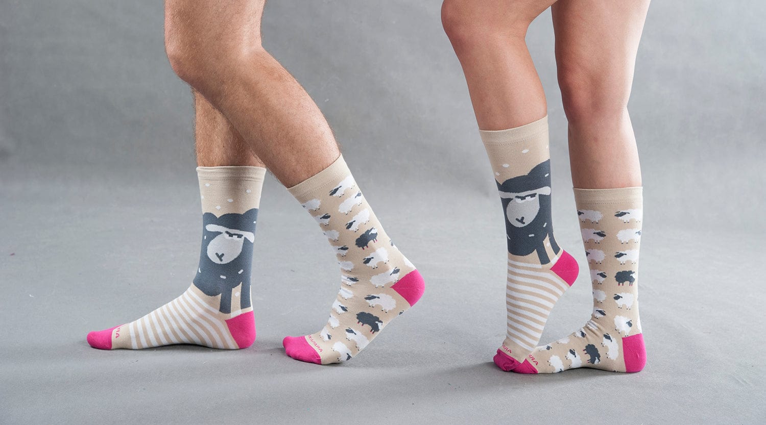 Le Bar a Chaussettes - Chaussettes Moutons Noirs