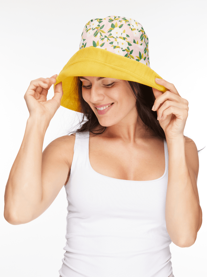 Le Bar a Chaussettes - Chapeau Femme Réversible Roses Blanches